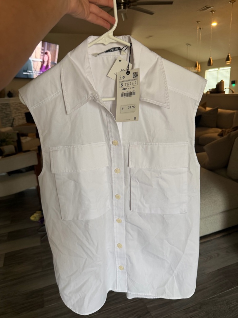 Zara White Sleeveless Button-Down Shirt